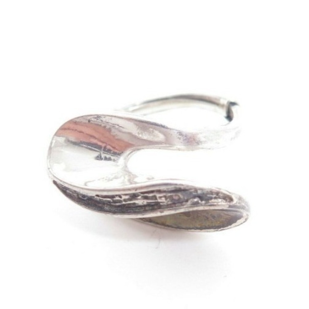 MID CENTURY MODERNIST VINTAGE SOLID STERLING SILVER SWIRLY RING. Size 5.25